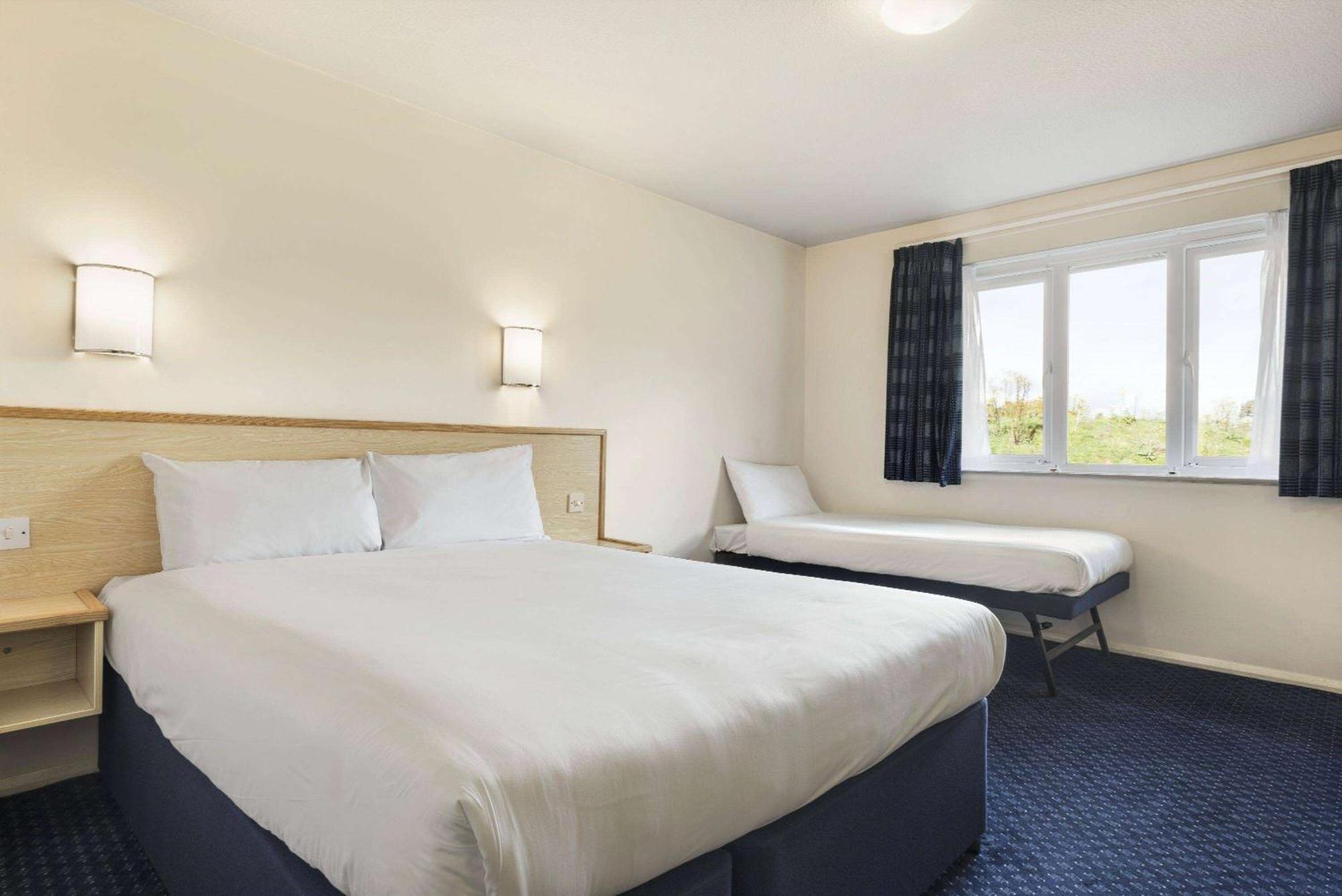 Days Inn Sutton Scotney North Esterno foto