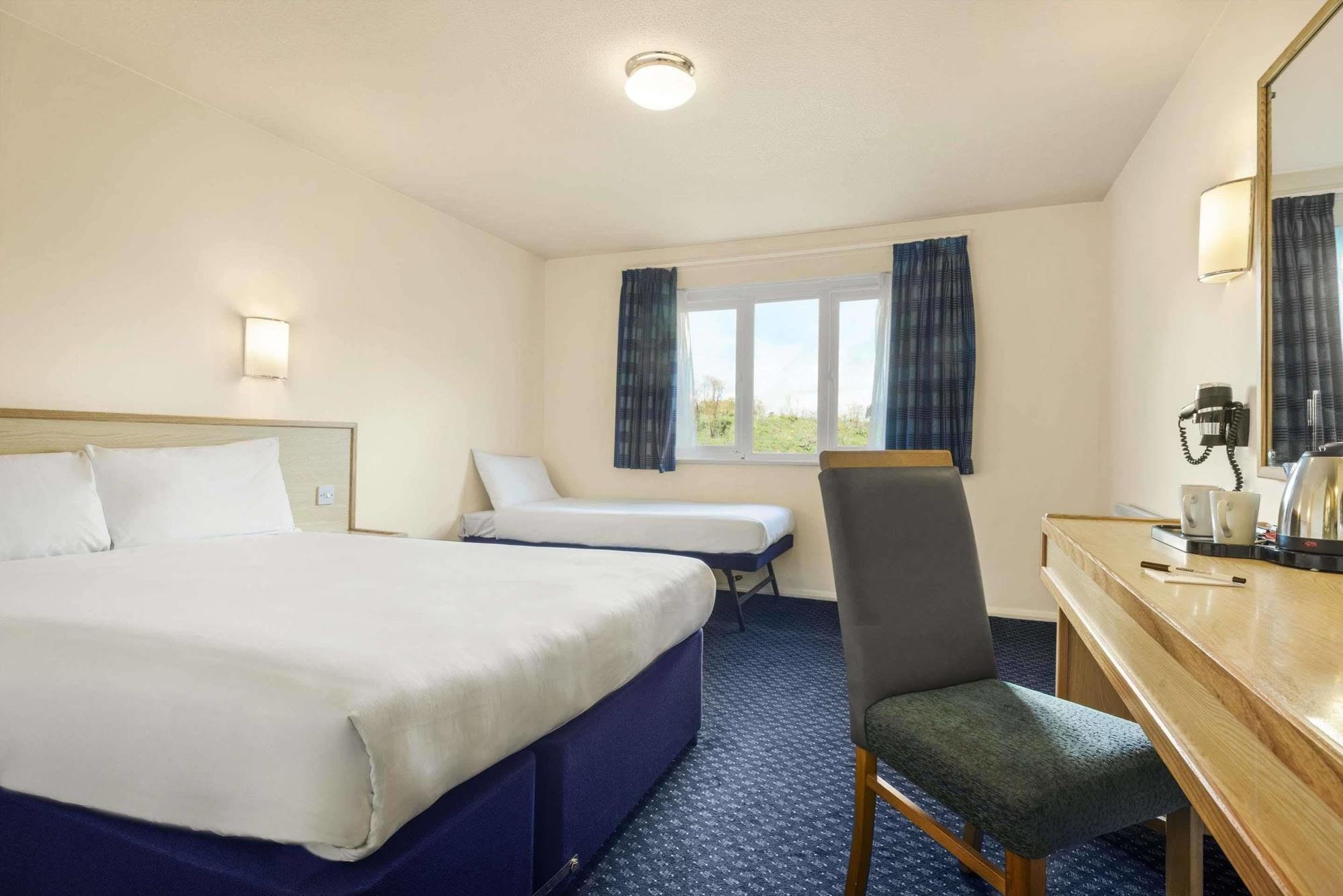 Days Inn Sutton Scotney North Esterno foto