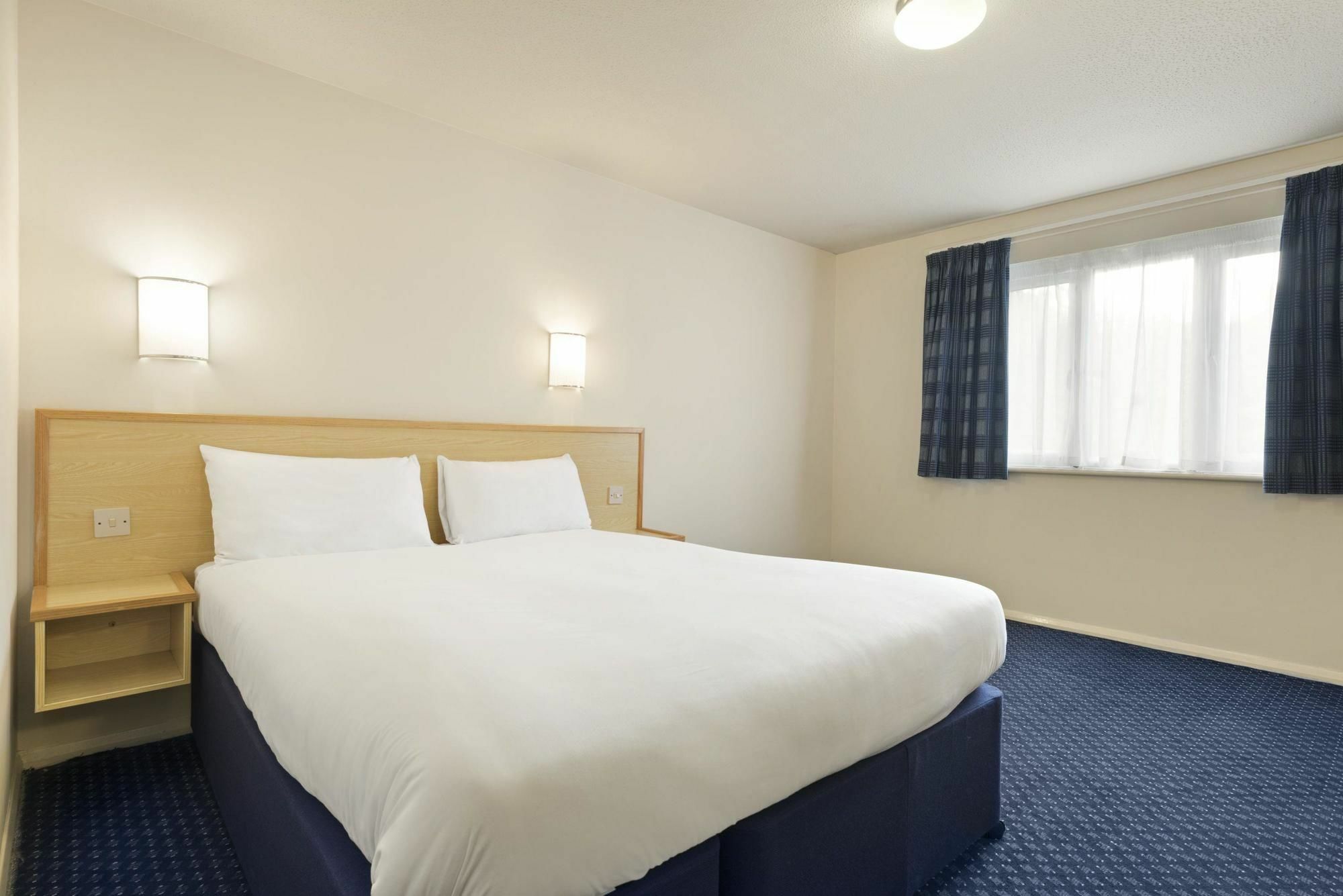 Days Inn Sutton Scotney North Esterno foto